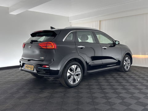 Kia e-Niro DynamicLine 64 kWh [ 3-Fase ] (INCL.BTW)  Aut. *LEATHER-MICROFIBRE | NAVI-FULLMAP | AMBIENT-LIGHT | DAB+ | ADAPTIVE-CRUISE | CAMERA | COMFORT-SEATS | KEYLESS | DIGI-COCKPIT | SHIFT-PADDLES | HEATED-SEATS | CARPLAY | LANE-