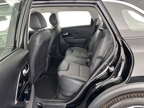 Kia e-Niro DynamicLine 64 kWh [ 3-Fase ] (INCL.BTW)  Aut. *LEATHER-MICROFIBRE | NAVI-FULLMAP | AMBIENT-LIGHT | DAB+ | ADAPTIVE-CRUISE | CAMERA | COMFORT-SEATS | KEYLESS | DIGI-COCKPIT | SHIFT-PADDLES | HEATED-SEATS | CARPLAY | LANE-