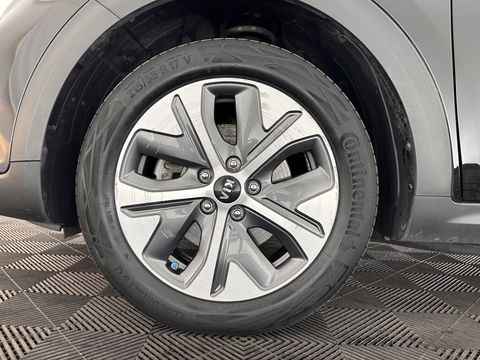 Kia e-Niro DynamicLine 64 kWh [ 3-Fase ] (INCL.BTW)  Aut. *LEATHER-MICROFIBRE | NAVI-FULLMAP | AMBIENT-LIGHT | DAB+ | ADAPTIVE-CRUISE | CAMERA | COMFORT-SEATS | KEYLESS | DIGI-COCKPIT | SHIFT-PADDLES | HEATED-SEATS | CARPLAY | LANE-