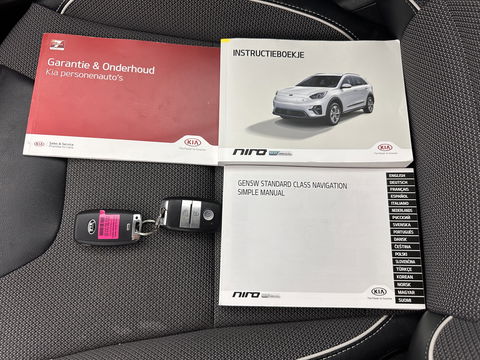 Kia e-Niro DynamicLine 64 kWh [ 3-Fase ] (INCL.BTW)  Aut. *LEATHER-MICROFIBRE | NAVI-FULLMAP | AMBIENT-LIGHT | DAB+ | ADAPTIVE-CRUISE | CAMERA | COMFORT-SEATS | KEYLESS | DIGI-COCKPIT | SHIFT-PADDLES | HEATED-SEATS | CARPLAY | LANE-