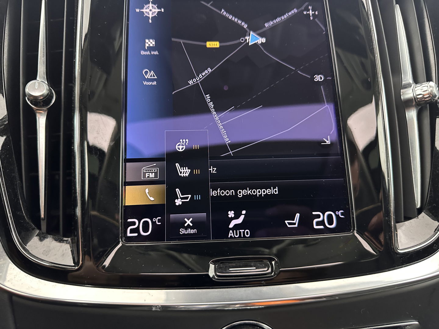Volvo V60 2.0 T6 Plug-in hybrid AWD Plus Bright (INCL.BTW) *PANO | LUXURY-LEATHER | FULL-LED | DIGI-COCKPIT | NAVI-FULLMAP | HEATED-SPORTSEATS | KEYLESS | ECC | PDC | CRUISE | 18''ALU*