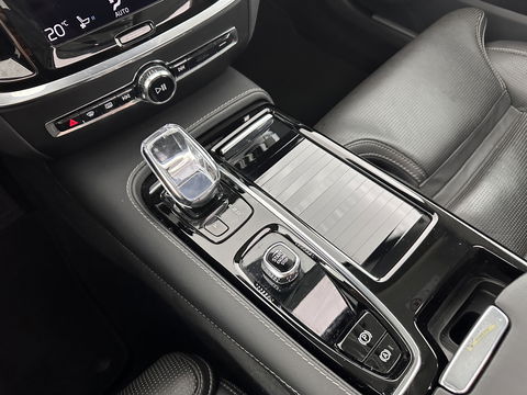 Volvo V60 2.0 T6 Plug-in hybrid AWD Plus Bright (INCL.BTW) *PANO | LUXURY-LEATHER | FULL-LED | DIGI-COCKPIT | NAVI-FULLMAP | HEATED-SPORTSEATS | KEYLESS | ECC | PDC | CRUISE | 18''ALU*