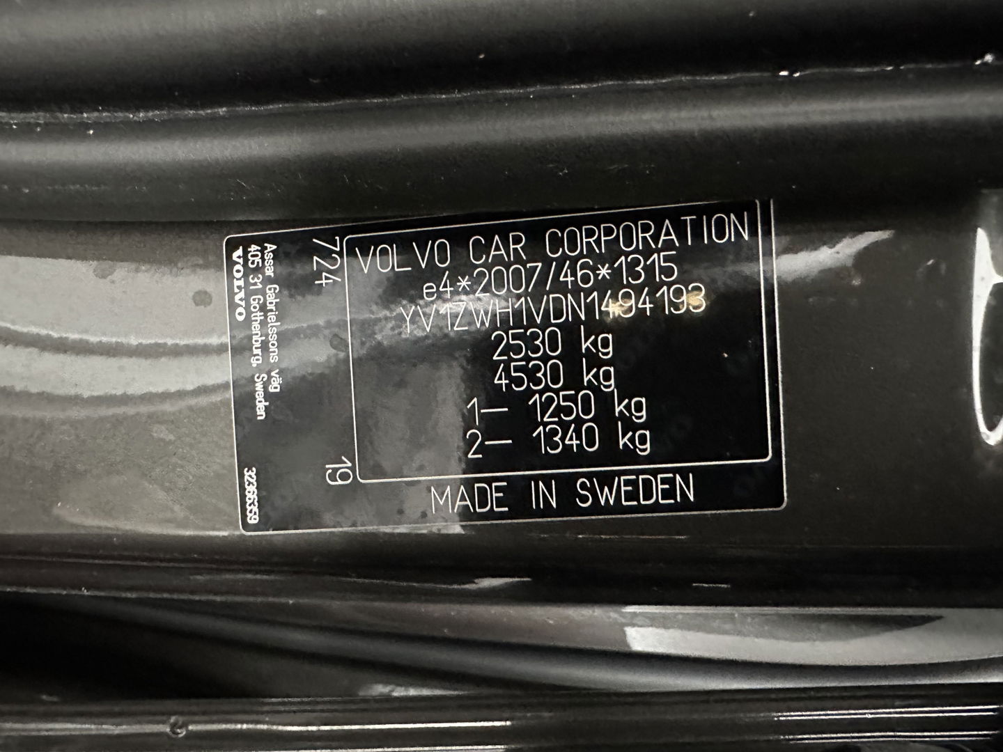 Volvo V60 2.0 T6 Plug-in hybrid AWD Plus Bright (INCL.BTW) *PANO | LUXURY-LEATHER | FULL-LED | DIGI-COCKPIT | NAVI-FULLMAP | HEATED-SPORTSEATS | KEYLESS | ECC | PDC | CRUISE | 18''ALU*