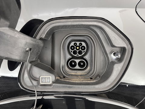 Peugeot e-208 EV Allure 50 kWh (INCL-BTW) Aut.*LEATHER-FABRIC | DIGI-COCKPIT | CARPLAY | LANE-ASSIST | KEYLESS | CCS-FASTLOADER | CAMERA | ECC | PDC | LANE-ASSIST | CRUISE | COMFORT-SEATS | DAB | 16"ALU*