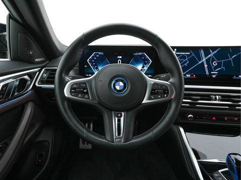 BMW i4 M50 High Executive 84 kWh M-Sportpack [ 3-Fase ] (INCL.BTW) Aut. *HEAD-UP | LUXURY-LEATHER | LASER-LIGHT | ADAPTIVE-CRUISE | HARMAN/KARDON | TOP-VIEW | SPORTSEATS | BLIND-SPOT | WIDE-SCREEN | KEYLESS | DAB+ | NAVI-FULLMAP | 19''ALU | TOWBAR