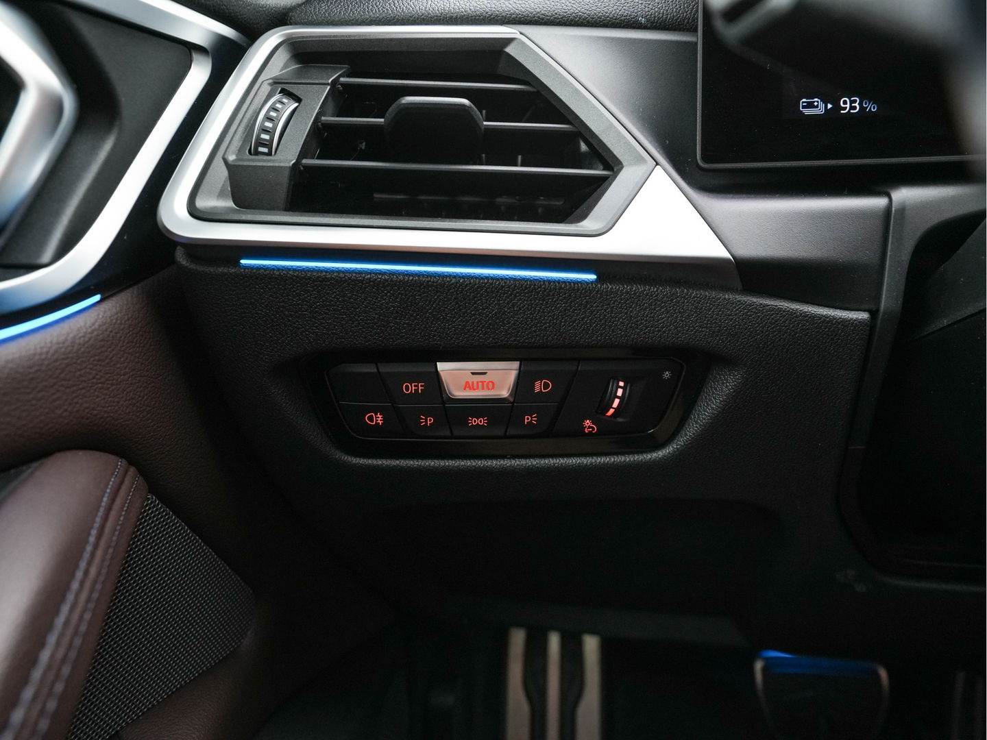 BMW i4 M50 High Executive 84 kWh M-Sportpack [ 3-Fase ] (INCL.BTW) Aut. *HEAD-UP | LUXURY-LEATHER | LASER-LIGHT | ADAPTIVE-CRUISE | HARMAN/KARDON | TOP-VIEW | SPORTSEATS | BLIND-SPOT | WIDE-SCREEN | KEYLESS | DAB+ | NAVI-FULLMAP | 19''ALU | TOWBAR