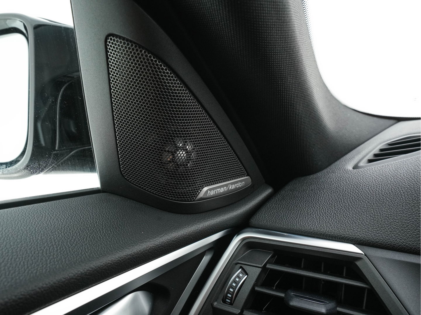 BMW i4 M50 High Executive 84 kWh M-Sportpack [ 3-Fase ] (INCL.BTW) Aut. *HEAD-UP | LUXURY-LEATHER | LASER-LIGHT | ADAPTIVE-CRUISE | HARMAN/KARDON | TOP-VIEW | SPORTSEATS | BLIND-SPOT | WIDE-SCREEN | KEYLESS | DAB+ | NAVI-FULLMAP | 19''ALU | TOWBAR