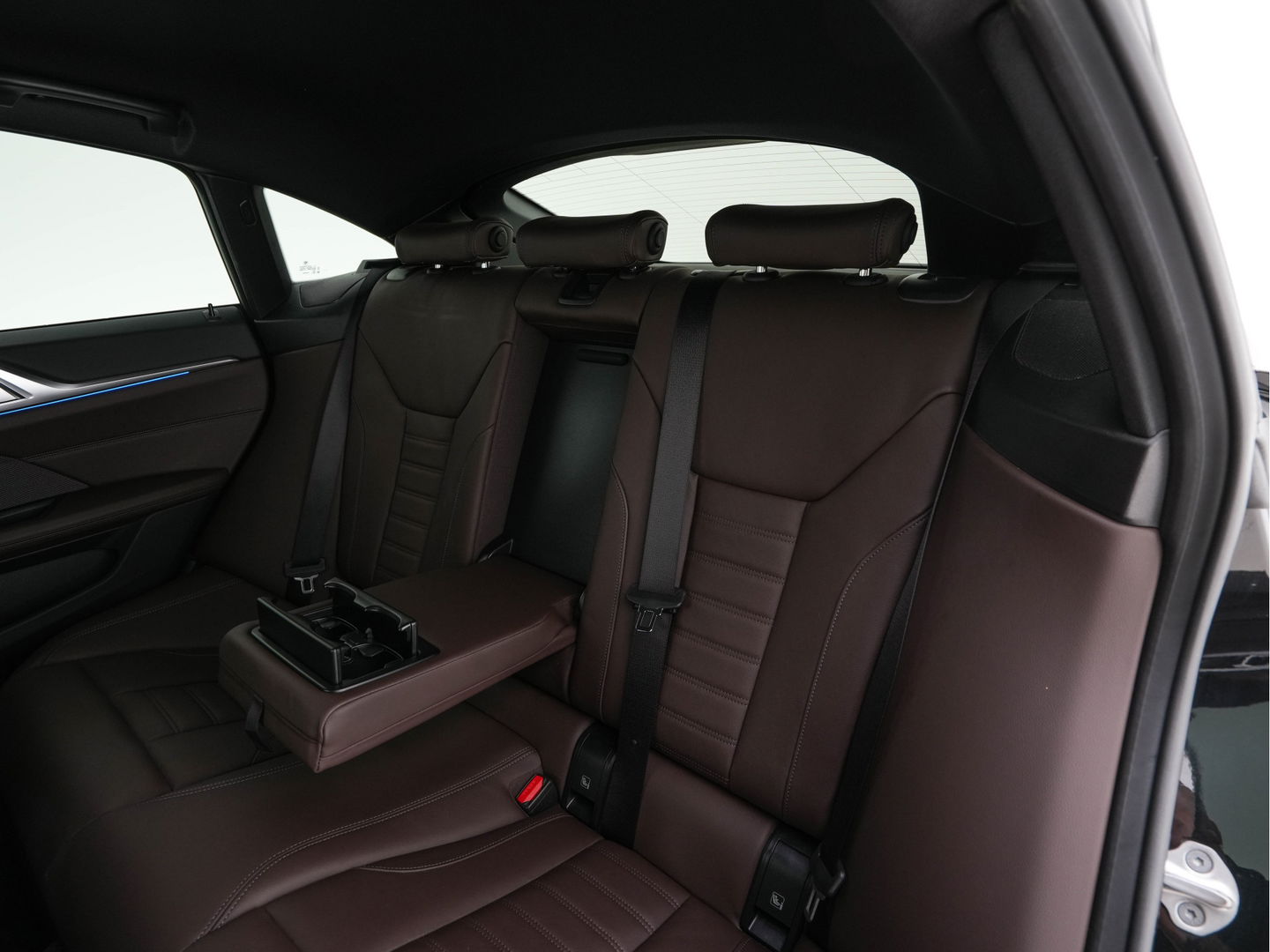 BMW i4 M50 High Executive 84 kWh M-Sportpack [ 3-Fase ] (INCL.BTW) Aut. *HEAD-UP | LUXURY-LEATHER | LASER-LIGHT | ADAPTIVE-CRUISE | HARMAN/KARDON | TOP-VIEW | SPORTSEATS | BLIND-SPOT | WIDE-SCREEN | KEYLESS | DAB+ | NAVI-FULLMAP | 19''ALU | TOWBAR