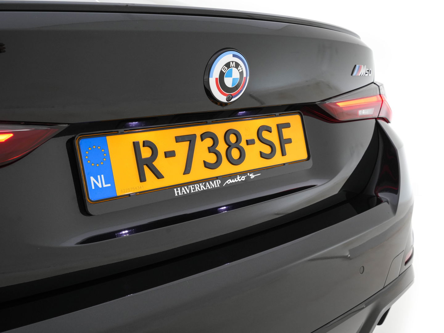 BMW i4 M50 High Executive 84 kWh M-Sportpack [ 3-Fase ] (INCL.BTW) Aut. *HEAD-UP | LUXURY-LEATHER | LASER-LIGHT | ADAPTIVE-CRUISE | HARMAN/KARDON | TOP-VIEW | SPORTSEATS | BLIND-SPOT | WIDE-SCREEN | KEYLESS | DAB+ | NAVI-FULLMAP | 19''ALU | TOWBAR