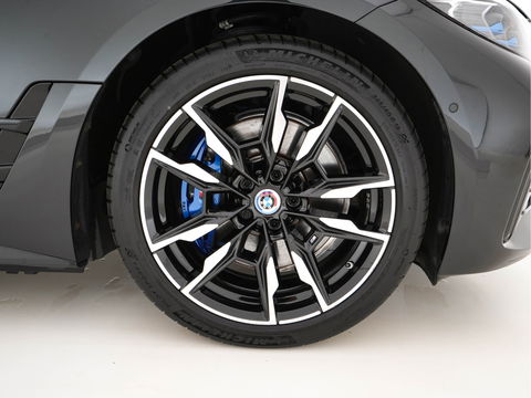 BMW i4 M50 High Executive 84 kWh M-Sportpack [ 3-Fase ] (INCL.BTW) Aut. *HEAD-UP | LUXURY-LEATHER | LASER-LIGHT | ADAPTIVE-CRUISE | HARMAN/KARDON | TOP-VIEW | SPORTSEATS | BLIND-SPOT | WIDE-SCREEN | KEYLESS | DAB+ | NAVI-FULLMAP | 19''ALU | TOWBAR