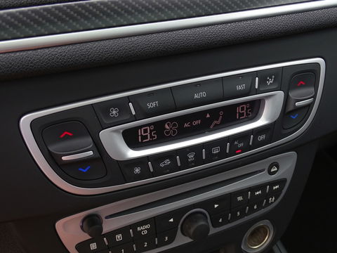 Renault Mégane Coupe 2.0 RS Turbo 251PK / Recaro / LED *NAP*