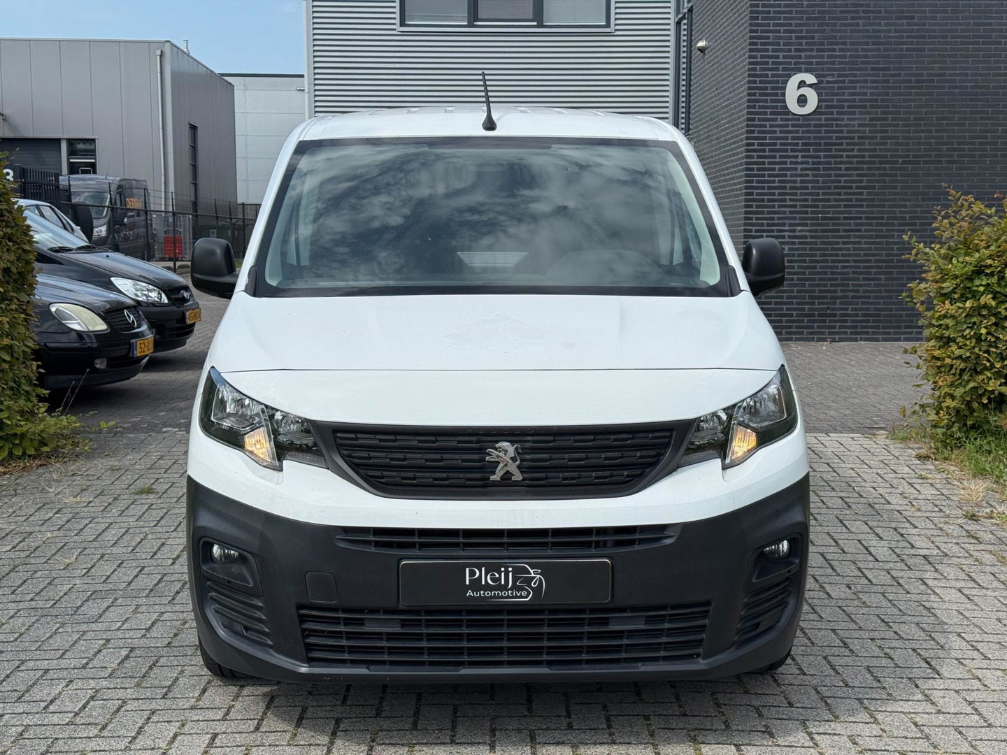 Peugeot Partner 1.5 BlueHDI Premium Long