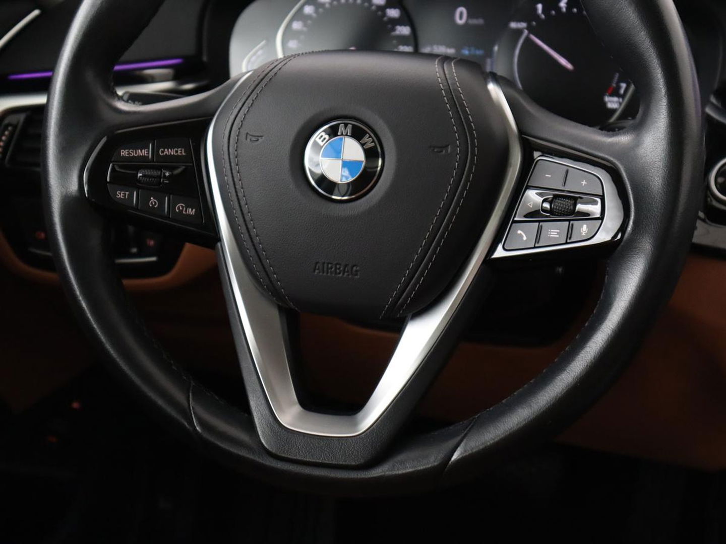 BMW 5 Serie 530e Executive | Panoramadak | Leder | Stoelverwarming | Adaptief LED | Carplay | Sfeerverlichting | Keyless | Camera | Achterbankverwarming | Navigatie