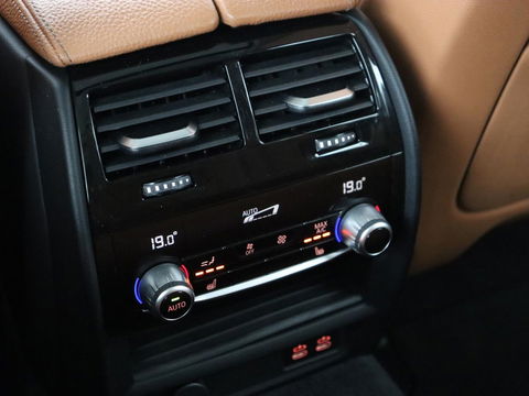 BMW 5 Serie 530e Executive | Panoramadak | Leder | Stoelverwarming | Adaptief LED | Carplay | Sfeerverlichting | Keyless | Camera | Achterbankverwarming | Navigatie