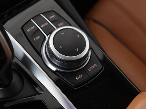 BMW 5 Serie 530e Executive | Panoramadak | Leder | Stoelverwarming | Adaptief LED | Carplay | Sfeerverlichting | Keyless | Camera | Achterbankverwarming | Navigatie