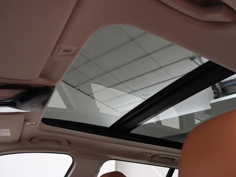 BMW 5 Serie 530e Executive | Panoramadak | Leder | Stoelverwarming | Adaptief LED | Carplay | Sfeerverlichting | Keyless | Camera | Achterbankverwarming | Navigatie
