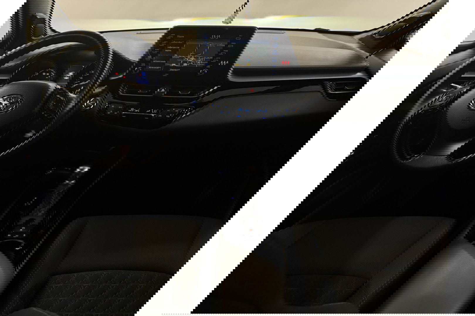 Toyota C-HR 2.0 Hybrid Business Plus 217PK JBL Audio Camera Carplay Clima Cruise LED Trekhaak Navi PDC 18"LMV