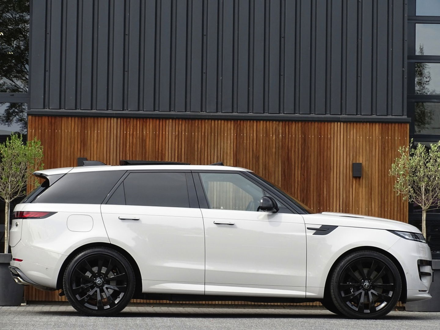 Land Rover Range Rover Sport P440e 440PK R-Dynamic HSE / Meridian / LED *NAP*