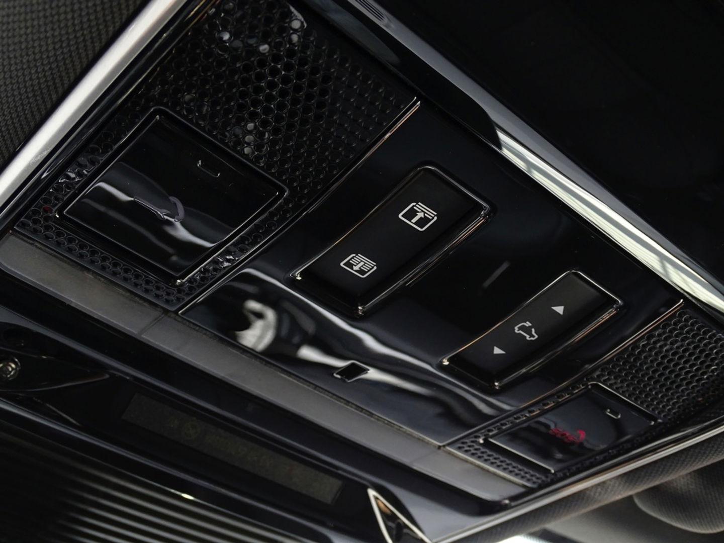 Land Rover Range Rover Sport P440e 440PK R-Dynamic HSE / Meridian / LED *NAP*