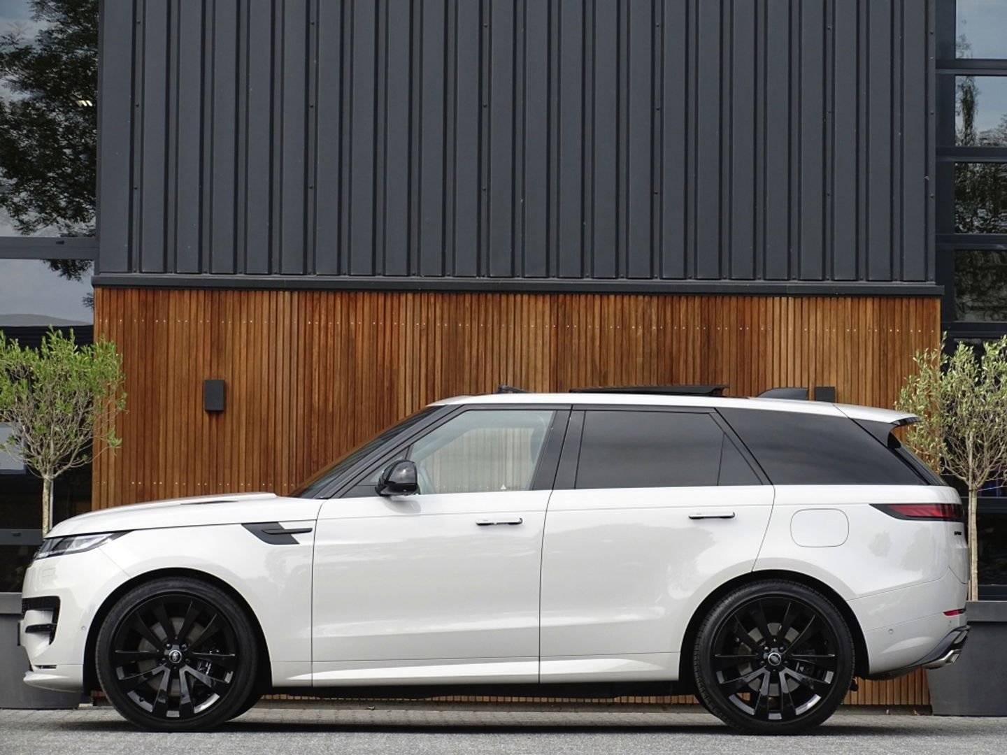 Land Rover Range Rover Sport P440e 440PK R-Dynamic HSE / Meridian / LED *NAP*