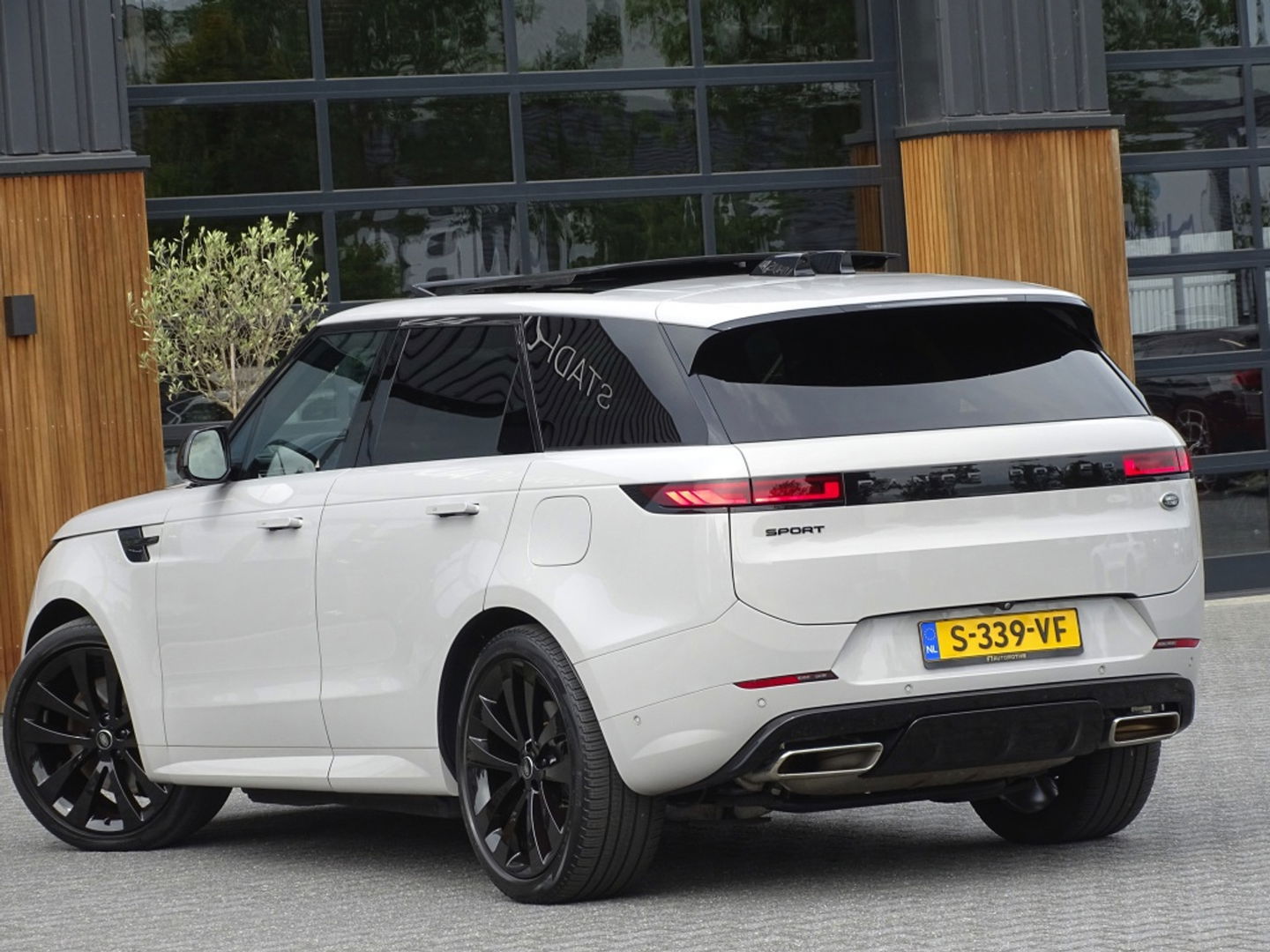 Land Rover Range Rover Sport P440e 440PK R-Dynamic HSE / Meridian / LED *NAP*
