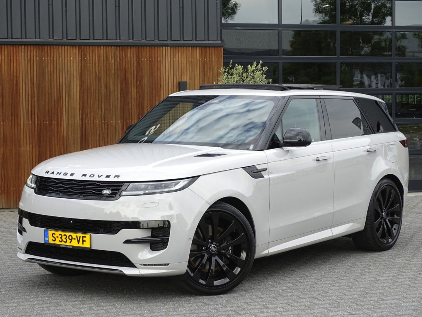 Land Rover Range Rover Sport P440e 440PK R-Dynamic HSE / Meridian / LED *NAP*