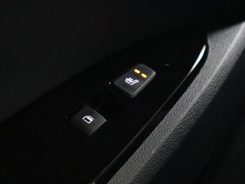 Kia Sportage 1.6 T-GDi Plug-in Hybrid AWD DynamicPlusLine | Panoramadak | Stoel & stuurverwarming | Camera | Adaptive cruise | Achterbankverwarming | Keyless | Carplay | Navigatie