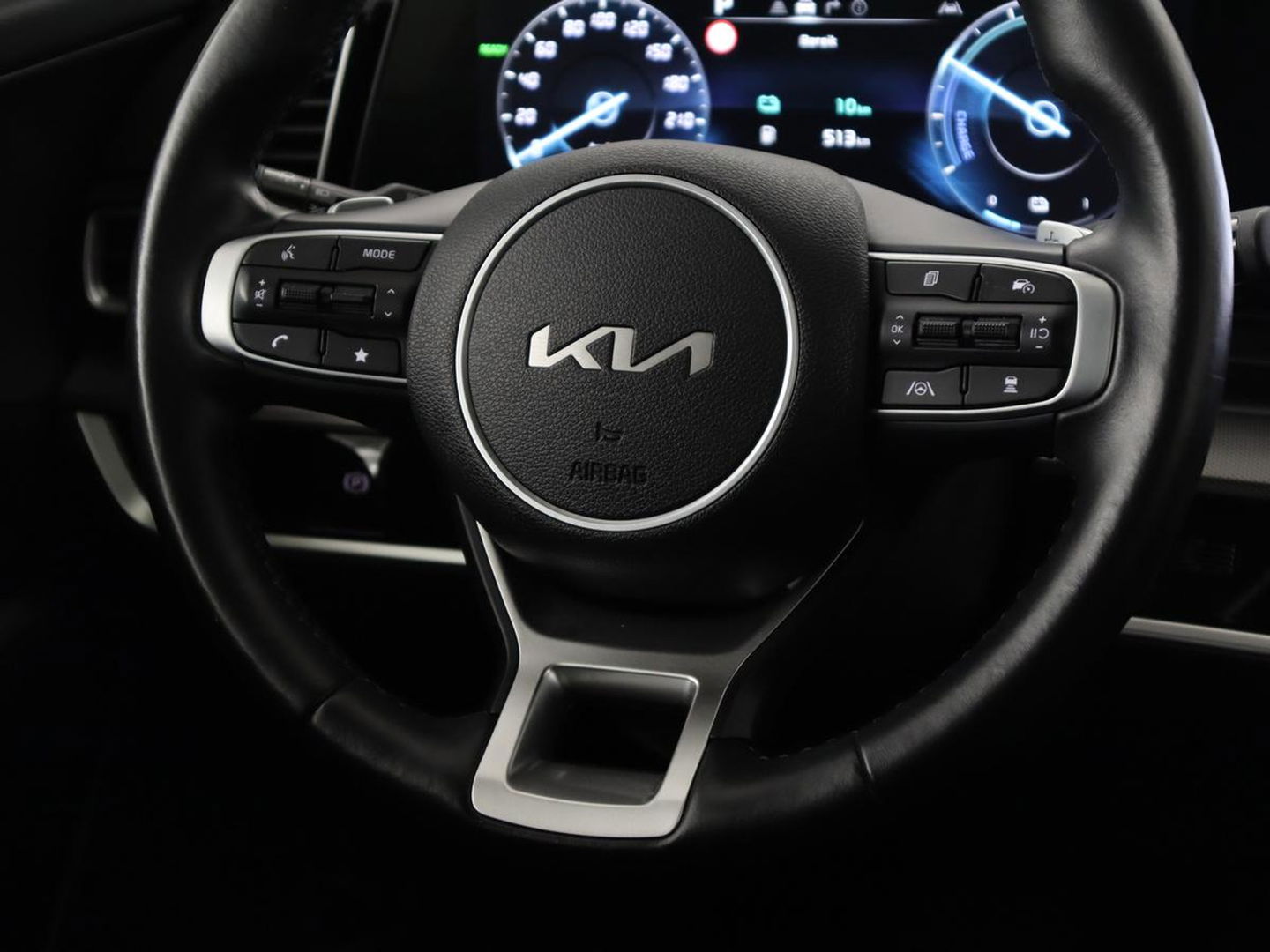 Kia Sportage 1.6 T-GDi Plug-in Hybrid AWD DynamicPlusLine | Panoramadak | Stoel & stuurverwarming | Camera | Adaptive cruise | Achterbankverwarming | Keyless | Carplay | Navigatie
