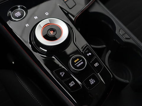 Kia Sportage 1.6 T-GDi Plug-in Hybrid AWD DynamicPlusLine | Panoramadak | Stoel & stuurverwarming | Camera | Adaptive cruise | Achterbankverwarming | Keyless | Carplay | Navigatie