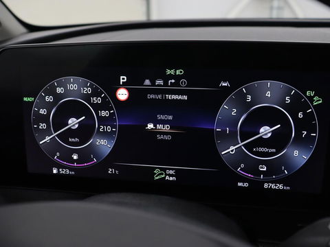 Kia Sportage 1.6 T-GDi Plug-in Hybrid AWD DynamicPlusLine | Panoramadak | Stoel & stuurverwarming | Camera | Adaptive cruise | Achterbankverwarming | Keyless | Carplay | Navigatie