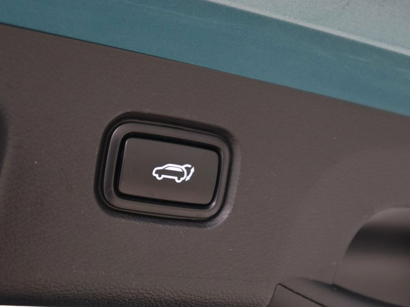 Kia Sportage 1.6 T-GDi Plug-in Hybrid AWD DynamicPlusLine | Panoramadak | Stoel & stuurverwarming | Camera | Adaptive cruise | Achterbankverwarming | Keyless | Carplay | Navigatie