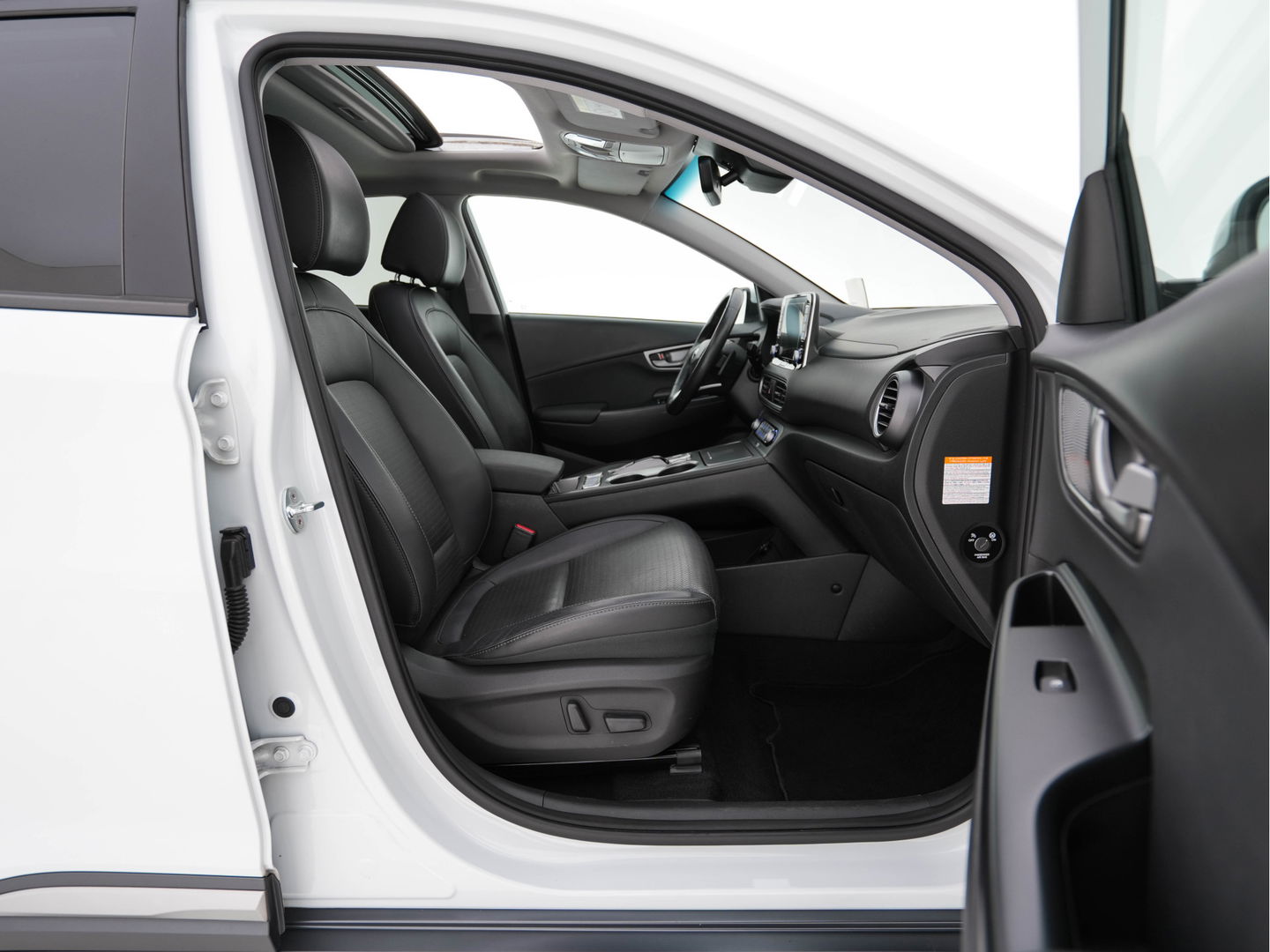 Hyundai KONA EV Premium 64 kWh (INCL-BTW) *PANO | FULL-LEATHER | KRELL-AUDIO | HEAD-UP | FULL-LED | NAVI-FULLMAP | DAB | ADAPT.CRUISE | KEYLESS | CAMERA | BLIND-SPOT | LANE-ASSIST | DIGI-COCKPIT | COMFORT-SEATS | 17''ALU*