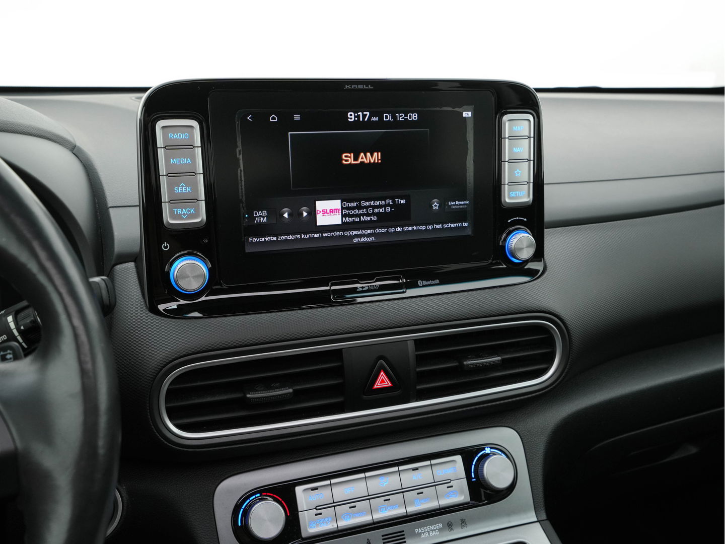 Hyundai KONA EV Premium 64 kWh (INCL-BTW) *PANO | FULL-LEATHER | KRELL-AUDIO | HEAD-UP | FULL-LED | NAVI-FULLMAP | DAB | ADAPT.CRUISE | KEYLESS | CAMERA | BLIND-SPOT | LANE-ASSIST | DIGI-COCKPIT | COMFORT-SEATS | 17''ALU*