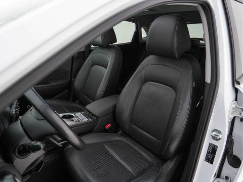 Hyundai KONA EV Premium 64 kWh (INCL-BTW) *PANO | FULL-LEATHER | KRELL-AUDIO | HEAD-UP | FULL-LED | NAVI-FULLMAP | DAB | ADAPT.CRUISE | KEYLESS | CAMERA | BLIND-SPOT | LANE-ASSIST | DIGI-COCKPIT | COMFORT-SEATS | 17''ALU*