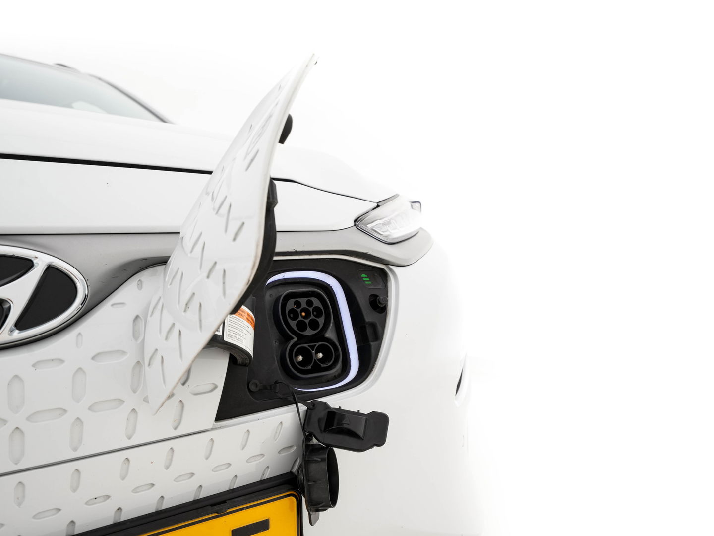 Hyundai KONA EV Premium 64 kWh (INCL-BTW) *PANO | FULL-LEATHER | KRELL-AUDIO | HEAD-UP | FULL-LED | NAVI-FULLMAP | DAB | ADAPT.CRUISE | KEYLESS | CAMERA | BLIND-SPOT | LANE-ASSIST | DIGI-COCKPIT | COMFORT-SEATS | 17''ALU*