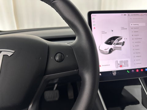 Tesla Model 3 Long Range AWD 75 kWh [ 3-Fase ] (INCL-BTW) Aut. *PANO | AUTO-PILOT | LUXURY-LEATHER | TOWBAR | KEYLESS | FULL-LED | MEMORY-PACK | SURROUND-VIEW | DAB | CARPLAY | DIGI-COCKPIT | LANE-ASSIST | COMFORT-SEATS | 18"ALU*