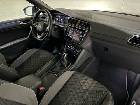 Volkswagen Tiguan 1.5 TSI R-Line Black Style Pano H/K NAP