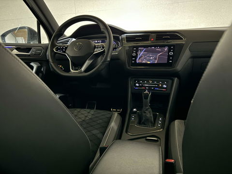 Volkswagen Tiguan 1.5 TSI R-Line Black Style Pano H/K NAP