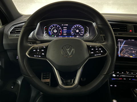 Volkswagen Tiguan 1.5 TSI R-Line Black Style Pano H/K NAP