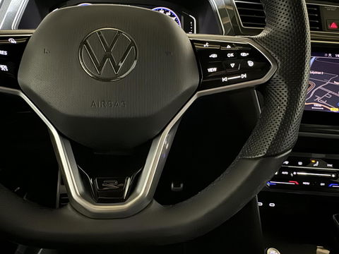 Volkswagen Tiguan 1.5 TSI R-Line Black Style Pano H/K NAP