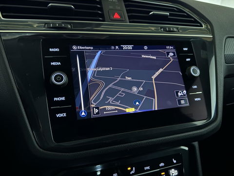 Volkswagen Tiguan 1.5 TSI R-Line Black Style Pano H/K NAP