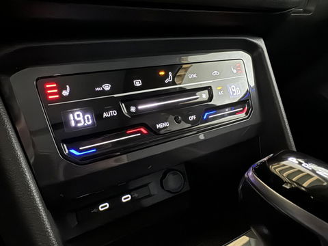 Volkswagen Tiguan 1.5 TSI R-Line Black Style Pano H/K NAP