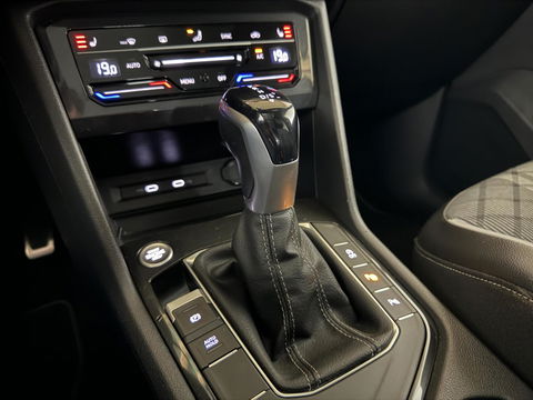 Volkswagen Tiguan 1.5 TSI R-Line Black Style Pano H/K NAP