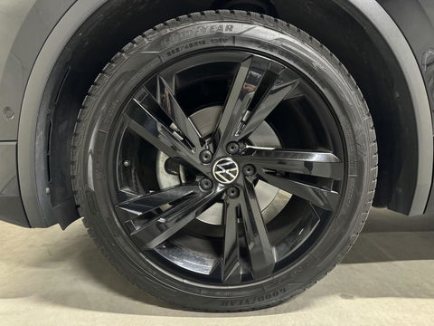 Volkswagen Tiguan 1.5 TSI R-Line Black Style Pano H/K NAP