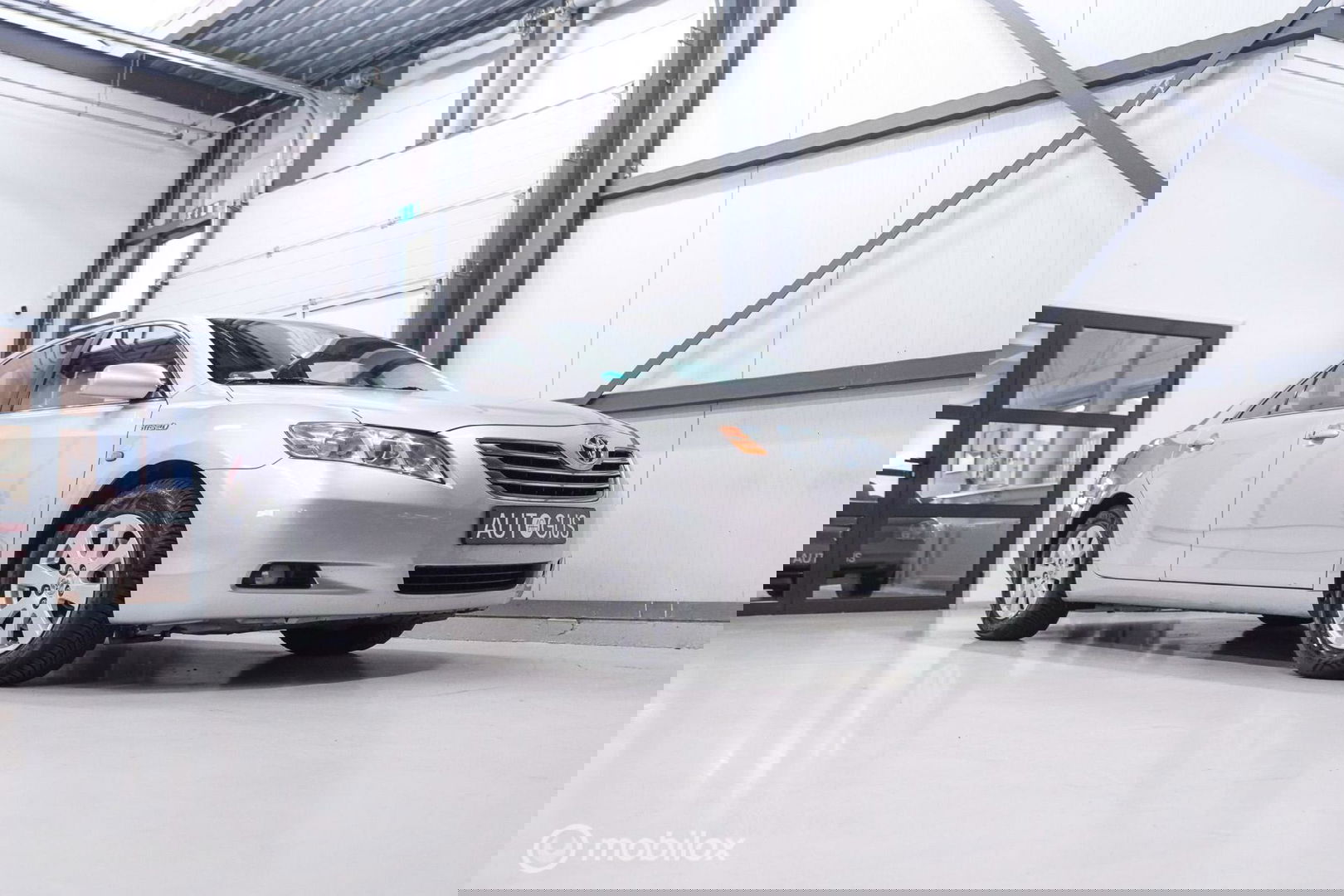 Toyota Camry 2.4 Hybrid automaat | Schuifdak | youngtimer | leder | Camera | Navigatie | DAB |