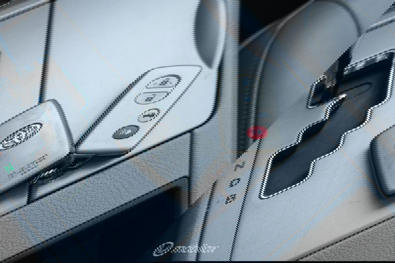 Toyota Camry 2.4 Hybrid automaat | Schuifdak | youngtimer | leder | Camera | Navigatie | DAB |