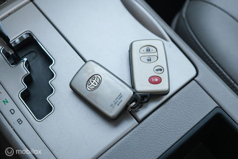 Toyota Camry 2.4 Hybrid automaat | Schuifdak | youngtimer | leder | Camera | Navigatie | DAB |