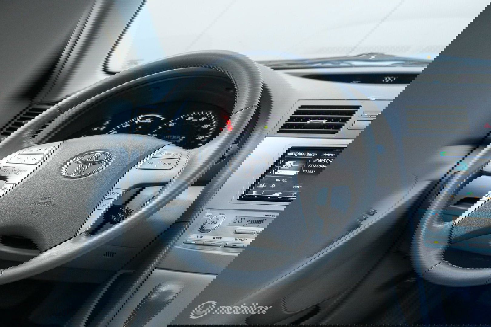 Toyota Camry 2.4 Hybrid automaat | Schuifdak | youngtimer | leder | Camera | Navigatie | DAB |