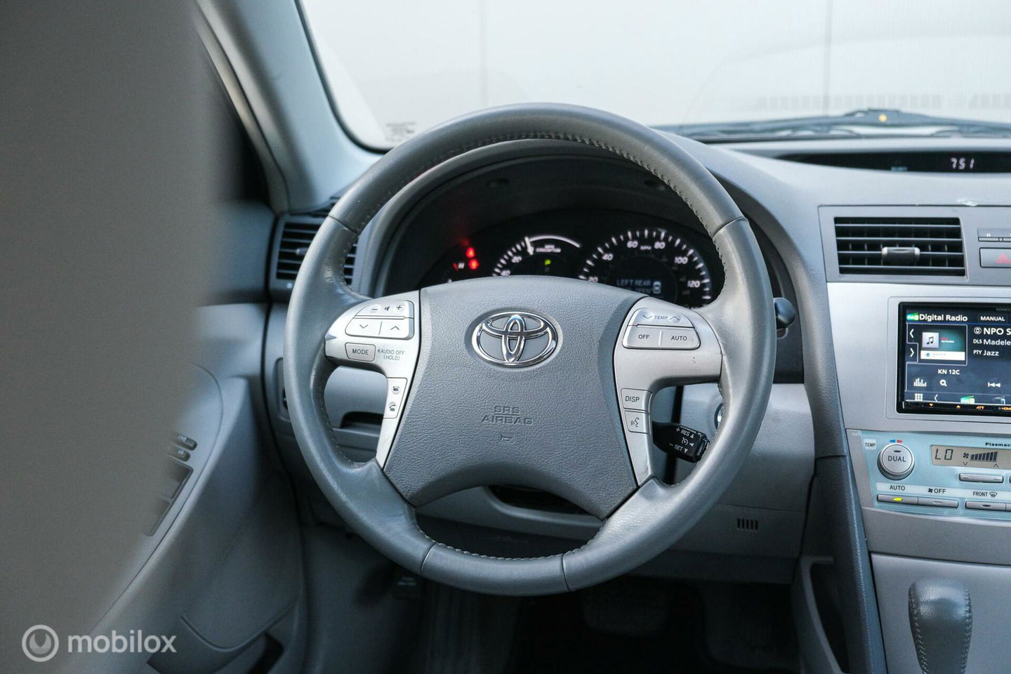 Toyota Camry 2.4 Hybrid automaat | Schuifdak | youngtimer | leder | Camera | Navigatie | DAB |