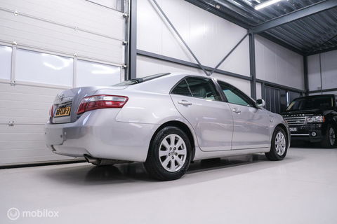 Toyota Camry 2.4 Hybrid automaat | Schuifdak | youngtimer | leder | Camera | Navigatie | DAB |